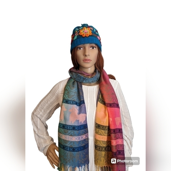 Beautiful Chullo Handmade flower multicolor design/ Boho style - Picture 6 of 8